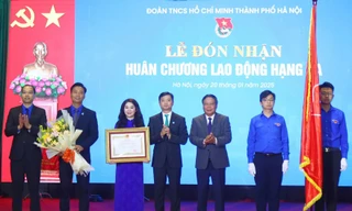 Thành Đoàn Hà Nội nhận Huân chương Lao động hạng Ba