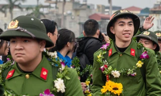 Tân binh Thái Nguyên, Quảng Ninh lên đường nhập ngũ