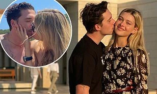 Đính hôn 1 tháng, hôn thê Brooklyn rộ tin mang bầu, David Beckham sắp là ông nội?