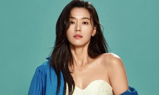 Nhan sắc trẻ mãi không già của 'minh tinh trái đất' Jun Ji Hyun