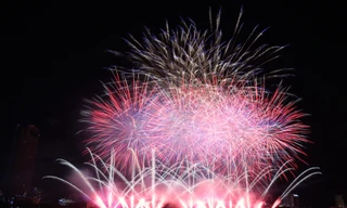 Mãn nhãn với màn pháo hoa của người Ý bên sông Hàn