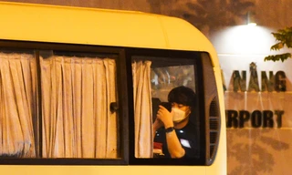 18 du khách đến từ Daegu (Hàn Quốc) có nguyện vọng về nước đã được đưa trở về Sân bay Quốc tế Incheon trên chuyến bay lúc nửa đêm