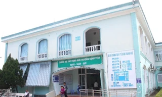 Nữ hộ lý của TT Y tế quận Thanh Khê trả lời máy siêu âm bị hỏng khiến thai phụ đến cấp cứu phải chuyển sang cơ sở khác