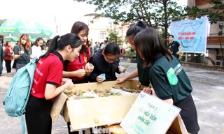Thử thách "Mỗi ngày một hành động xanh" thu hút sự tham gia của hàng trăm bạn trẻ nhằm thay đổi thói quen, giảm thiểu phát thải rác