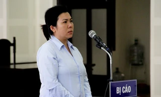 Bị cáo Nguyễn Huỳnh Trúc Yên tại tòa