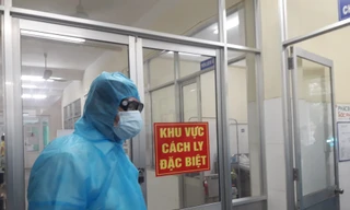 Chủ tịch UBND TP Đà Nẵng Huỳnh Đức Thơ đang chủ trì cuộc họp Ban chỉ đạo phòng chống dịch Covid – 19 của UBND TP Đà Nẵng liên quan đến vấn đề cách ly 22 du khách (gồm 20 người Hàn Quốc và 2 người Thái Lan) từ Daegu đến Đà Nẵng