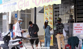 Đà Nẵng: Nơi đóng cửa im lìm, nơi tranh thủ bán trước lệnh cấm dịch vụ ăn uống