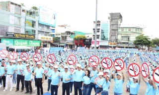 1000 bạn trẻ đồng diễn truyền thông điệp ‘không hút thuốc lá’