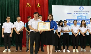 Xuất sắc vượt qua 13 thí sinh còn lại, Tống Thị Thanh Tuyền (Sinh viên ĐH Kinh tế - ĐH Đà Nẵng) giành giải nhất Hội thi Thủ lĩnh sinh viên TP Đà Nẵng năm 2020. Ảnh: Nhật Tuyên