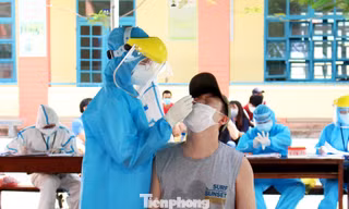 Đà Nẵng xét nghiệm SARS-CoV-2 cho người nước ngoài sống trên địa bàn