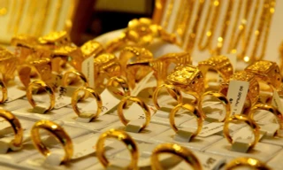 Giá vàng tiếp tục tăng mạnh 