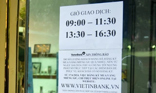 Dừng bán vàng trực tiếp tại ngân hàng và Công ty SJC