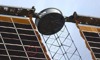 Bí hiểm lỗ thủng trên Trạm Không gian Quốc tế ISS