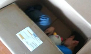 Bưu phẩm bằng người sống