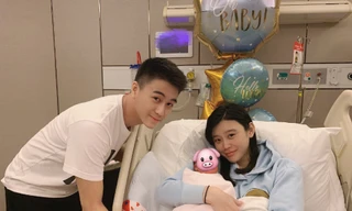 Siêu mẫu nội y bất ngờ hạ sinh cháu đích tôn cho ‘vua sòng bài’ Macau