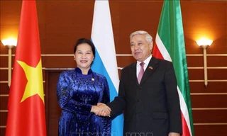 Chủ tịch Quốc hội Nguyễn Thị Kim Ngân và Chủ tịch Hội đồng Nhà nước Tatarstan,Farid Khayrullovich Mukhametshin