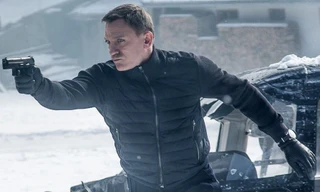 Đoàn phim James Bond làm căn cứ không quân Anh náo loạn, 400 người sơ tán