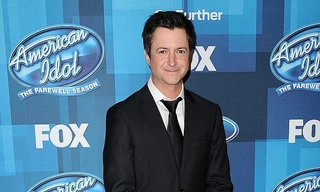 Rời Hollywood, MC chương trình ‘American Idol’ lái Uber kiếm sống