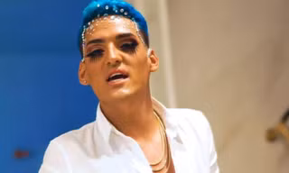 Ca sĩ đồng tính Kevin Fret.