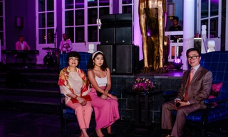 Đại sứ Phạm Sanh Châu (ngoài cùng bên phải) tại đám cưới cặp tỷ phú Ấn Độ.