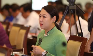 ĐB Phan Thị Hồng Xuân