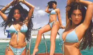 Kylie Jenner diện bikini gần 40 triệu, phô dáng ‘bốc lửa’ trên du thuyền