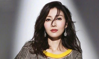 ‘Hoa hậu đẹp nhất Hong Kong’ Lý Gia Hân đằm thắm tuổi U50