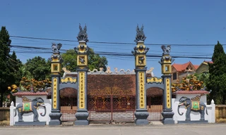 Vẻ đẹp của ngôi đình 300 năm tuổi trước ngày bị 'bức tử'