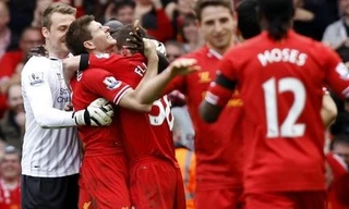 Gerrard bật khóc sau trận đấu với Man City.