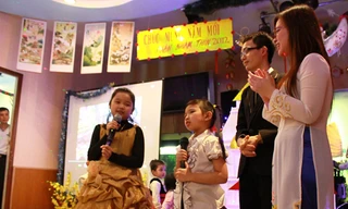 Trẻ em Việt tại Nga đón Tết