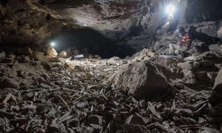 Các nhà nghiên cứu tìm được một số bộ xương người trong hang động chứa đầy các bộ xương ở Ả Rập Xê Út.