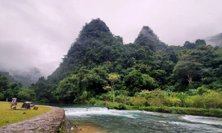 Núi Các Mác, suối Lê Nin tại Khu di tích lịch sử quốc gia đặc biệt Pác Bó