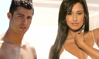 Ronaldo vụng trộm với "máy bay bà già"