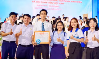 TPHCM, Bắc Giang tuyên dương Sinh viên 5 tốt