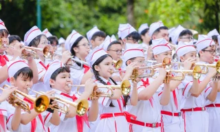 Thiếu nhi đồng diễn ‘Đất nước trọn niềm vui'