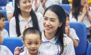 Thắp sáng nụ cười trẻ em có hoàn cảnh đặc biệt