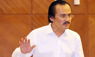 Bầu Thắng đã có 2 lần nhường HLV Henrique Calisto cho ĐTQG và cả 2 lần HLV Calisto đều mang lại thành tích cho ĐTQG