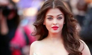 ‘Hoa hậu Thế giới đẹp nhất mọi thời đại’ cùng chồng và con gái mắc COVID-19