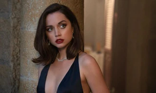 ‘Bond girl’ Ana De Armas khoả thân táo bạo