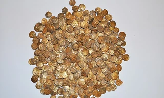 Đi ngắm chim, nhặt được hũ tiền vàng cổ trị giá hơn 26 tỷ đồng