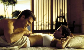 ‘Bond Girl’ Halle Berry suýt chết khi quay cảnh nóng