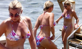 Sao truyền hình Anh khoe đường cong ‘bốc lửa’ với set bikini gần 15 triệu đồng