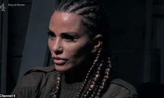 Katie Price trong "SAS: Celebrity Who Dares Wins".