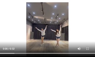 Hoa hậu Thùy Linh, Người đẹp biển Nguyễn Loan 'song kiếm hợp bích' cover nhạc BTS