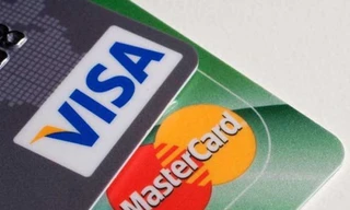 Hiệp hội Ngân hàng kiến nghị với Visa và MasterCard cần có giải pháp, chính sách hỗ trợ giảm phí cho các ngân hàng Việt Nam.