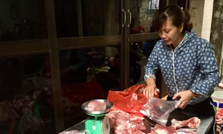 Thịt lợn hơi lại tăng điên cuồng kiến người dân tiếp tục ăn lợn giá cao.