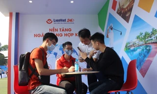 Chỉ 2 phút, mở thành công LienViet24h tại Sóng Festival