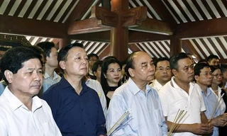 Dâng hương kỷ niệm 53 năm ngày mất của Chủ tịch Hồ Chí Minh