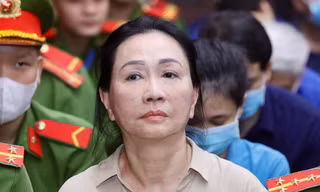 Bà Trương Mỹ Lan tại phiên tòa. Ảnh: Duy Anh.