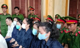 Bác toàn bộ kháng cáo xin giảm án trong vụ buôn lậu hơn 6 tấn vàng 